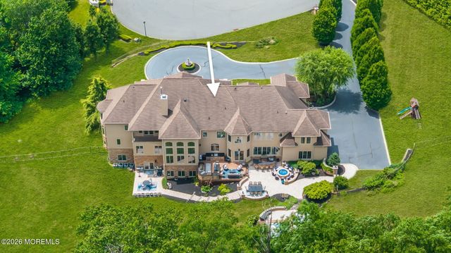 24 Embry Farm Road, Marlboro, NJ 07746