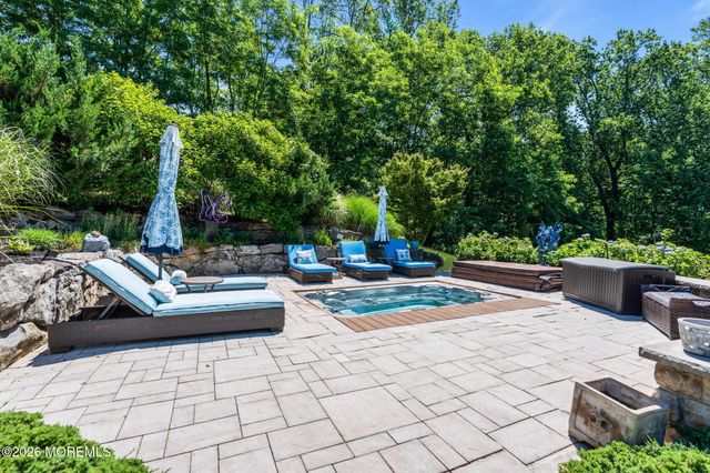 24 Embry Farm Road, Marlboro, NJ 07746