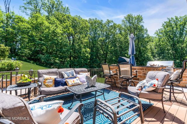 24 Embry Farm Road, Marlboro, NJ 07746