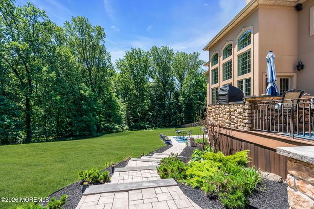 24 Embry Farm Road, Marlboro, NJ 07746