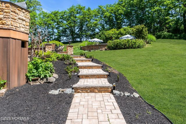 24 Embry Farm Road, Marlboro, NJ 07746