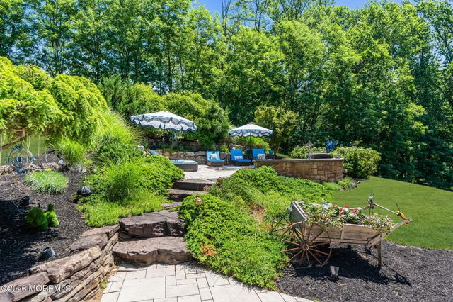 24 Embry Farm Road, Marlboro, NJ 07746