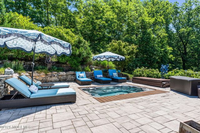 24 Embry Farm Road, Marlboro, NJ 07746