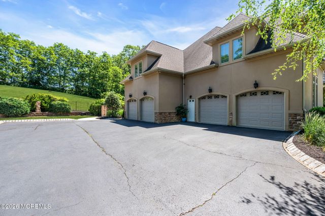 24 Embry Farm Road, Marlboro, NJ 07746