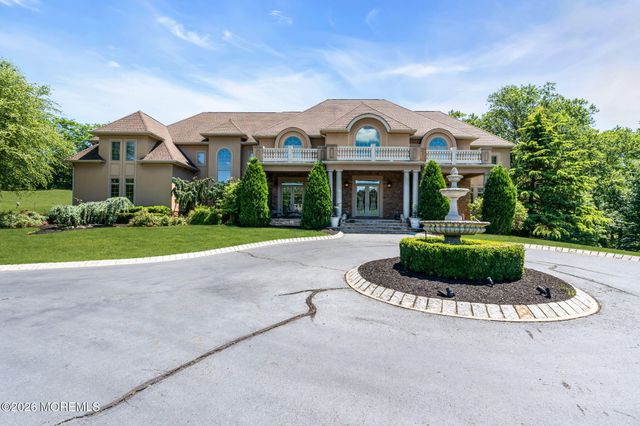 24 Embry Farm Road, Marlboro, NJ 07746