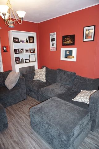 112 Durant St, Lowell, MA 01850