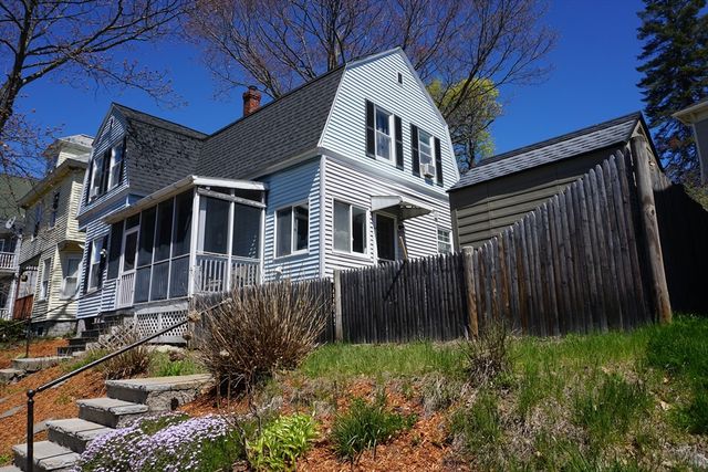 112 Durant St, Lowell, MA 01850