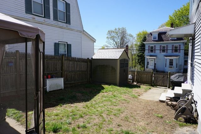 112 Durant St, Lowell, MA 01850