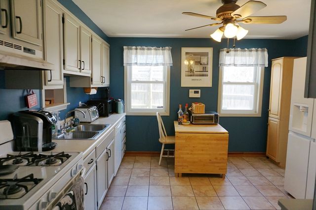 112 Durant St, Lowell, MA 01850