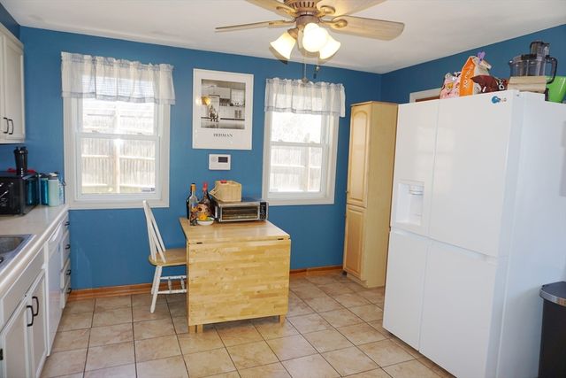 112 Durant St, Lowell, MA 01850