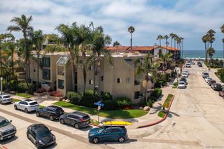 8132 Camino Del Sol #D, La Jolla, CA 92037