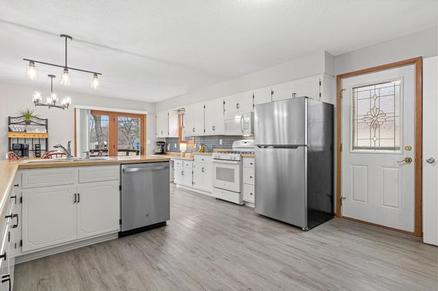 2051 107th Avenue NW, Coon Rapids, MN 55433