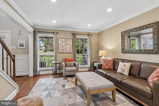 116 LONGWOOD CIR, Doylestown, PA 18901