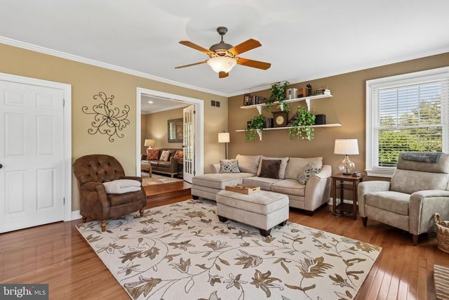 116 LONGWOOD CIR, Doylestown, PA 18901