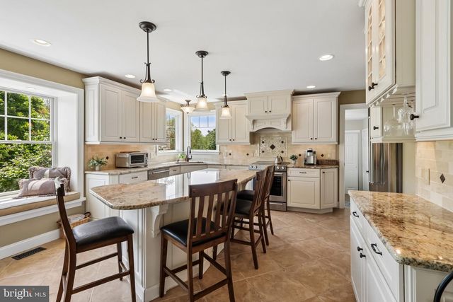 116 LONGWOOD CIR, Doylestown, PA 18901