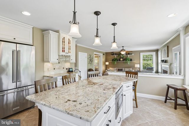 116 LONGWOOD CIR, Doylestown, PA 18901