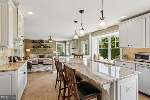 116 LONGWOOD CIR, Doylestown, PA 18901