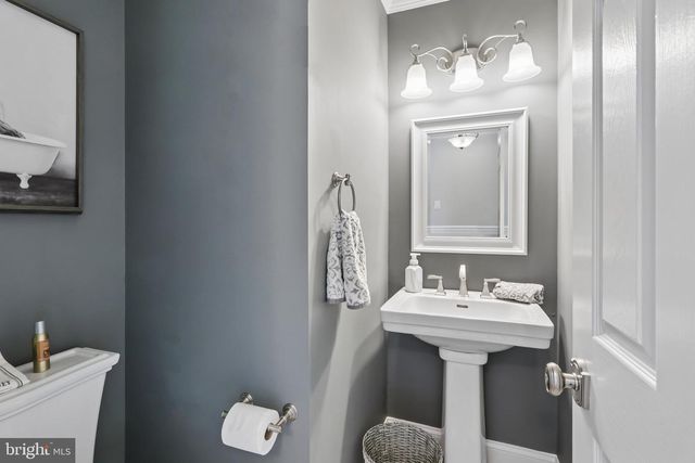 116 LONGWOOD CIR, Doylestown, PA 18901