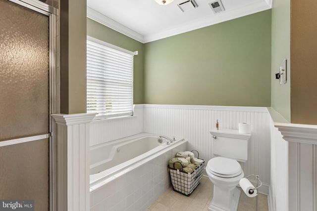 116 LONGWOOD CIR, Doylestown, PA 18901