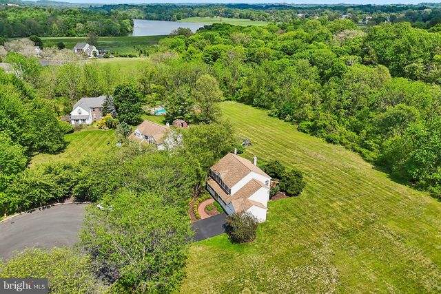 116 LONGWOOD CIR, Doylestown, PA 18901