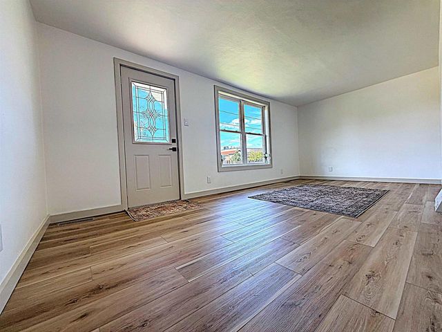 918 GRAND AVENUE, Little Chute, WI 54140