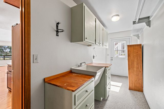 580 Weller Lane, Ashland, OR 97520