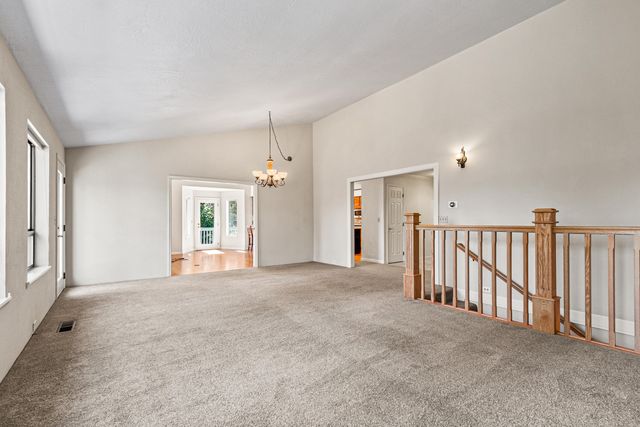 580 Weller Lane, Ashland, OR 97520