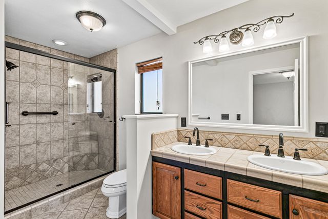 580 Weller Lane, Ashland, OR 97520