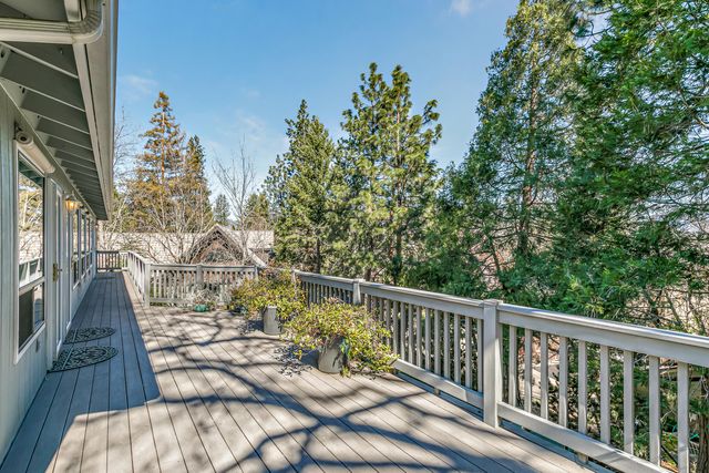 580 Weller Lane, Ashland, OR 97520