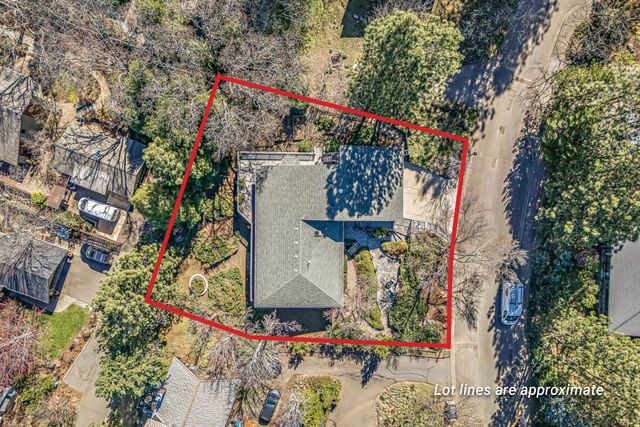 580 Weller Lane, Ashland, OR 97520