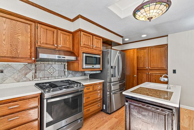 580 Weller Lane, Ashland, OR 97520