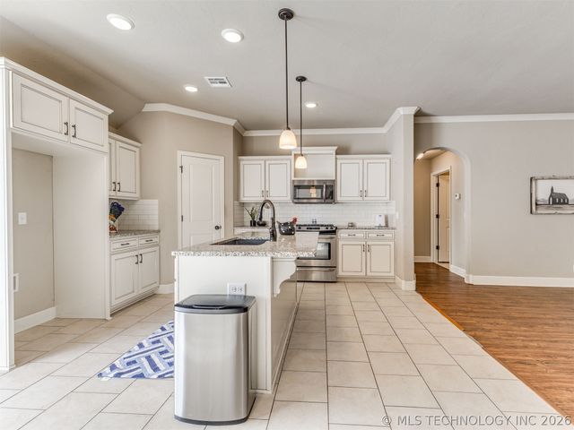 13659 S Quincy Street, Glenpool, OK 74033