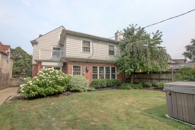 333 Brantwood Road, Amherst, NY 14226
