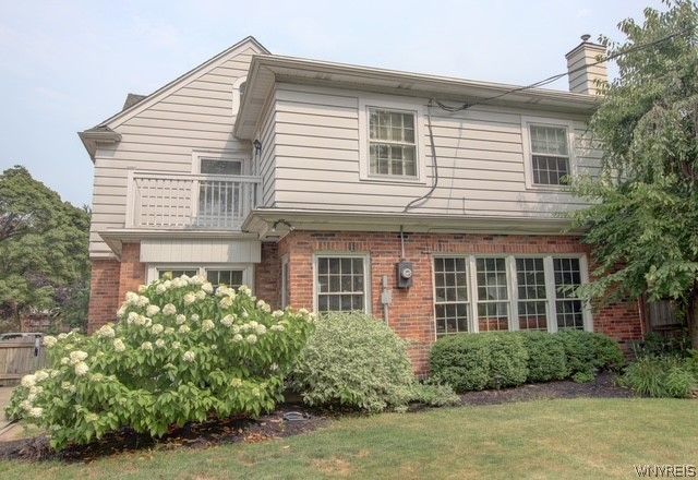 333 Brantwood Road, Amherst, NY 14226
