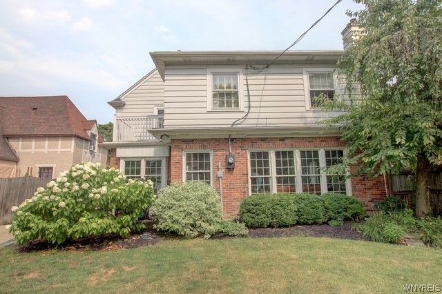 333 Brantwood Road, Amherst, NY 14226