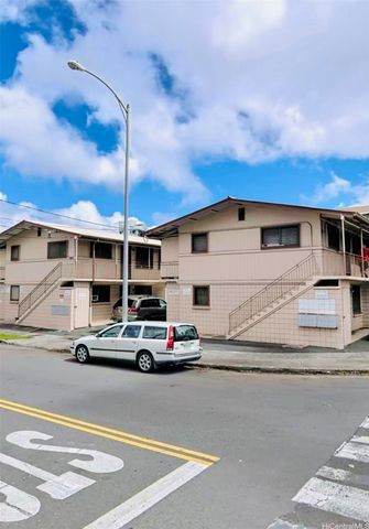 705 Hoawa Street, Honolulu, HI 96826