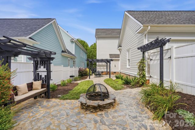 716 Shady Grove Crossing, Fort Mill, SC 29708