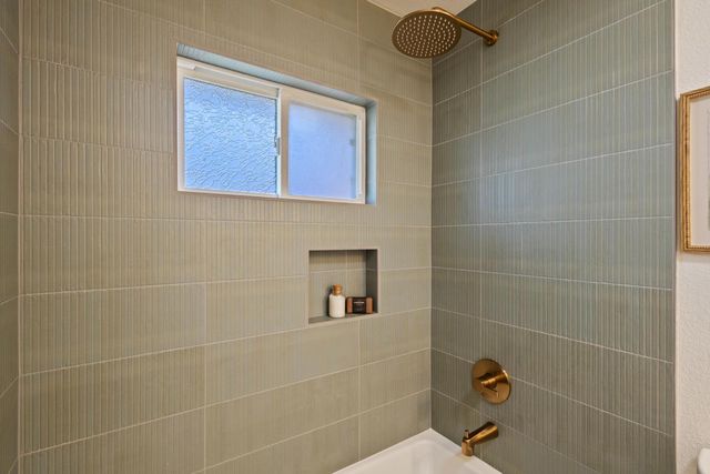 8949 Plaza Park Dr, Elk Grove, CA 95624