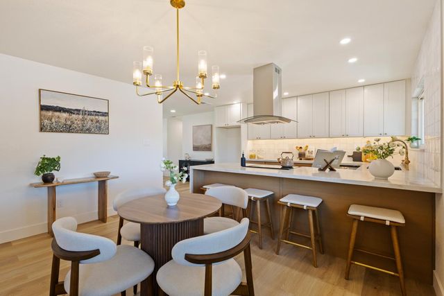 8949 Plaza Park Dr, Elk Grove, CA 95624