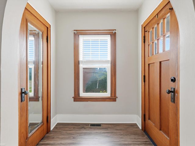 22823 Visnaw Street, Saint Clair Shores, MI 48081