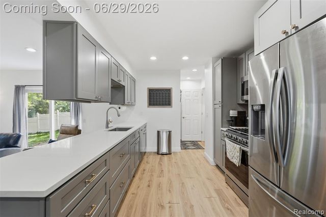 45179 Rudgate Road, Canton, MI 48188