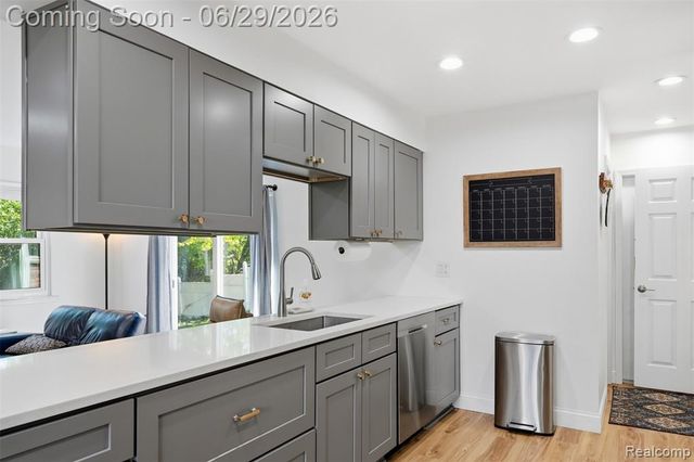 45179 Rudgate Road, Canton, MI 48188