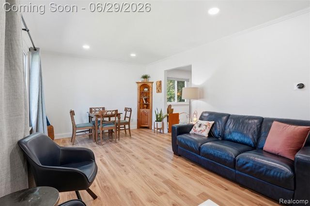 45179 Rudgate Road, Canton, MI 48188