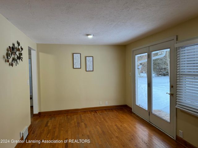 4589 Van Atta Road, Okemos, MI 48864