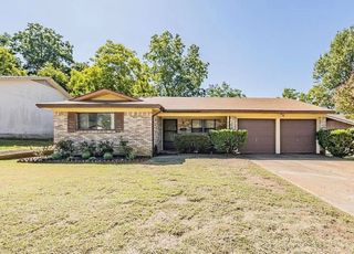 1112 Paula Drive, Arlington, TX 76012
