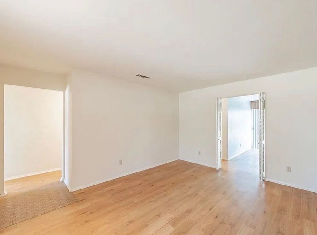 1112 Paula Drive, Arlington, TX 76012 — photo 2