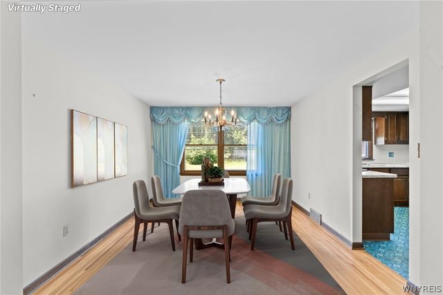 200 Foxpoint West, Amherst, NY 14221
