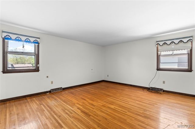 200 Foxpoint West, Amherst, NY 14221