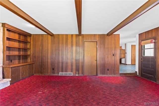200 Foxpoint West, Amherst, NY 14221