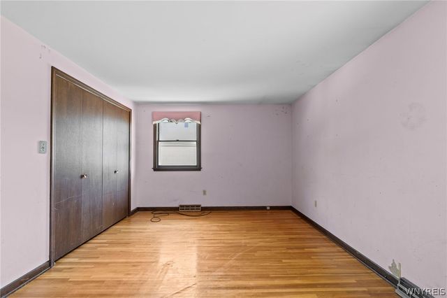 200 Foxpoint West, Amherst, NY 14221